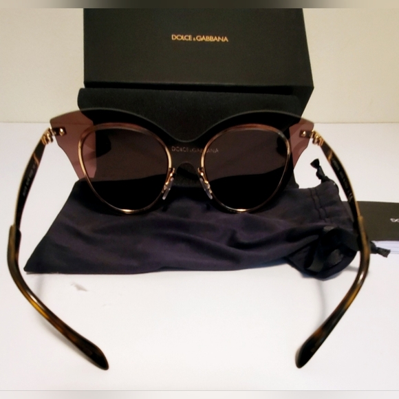 Dolce and Gabbana Ladies Sunglasses.  Brown mirrored bronze - Picture 14 of 16